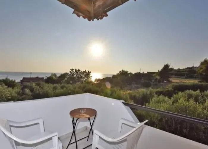 Katy\'S House Spacious House By A Quiet Beach Next To N Potidea